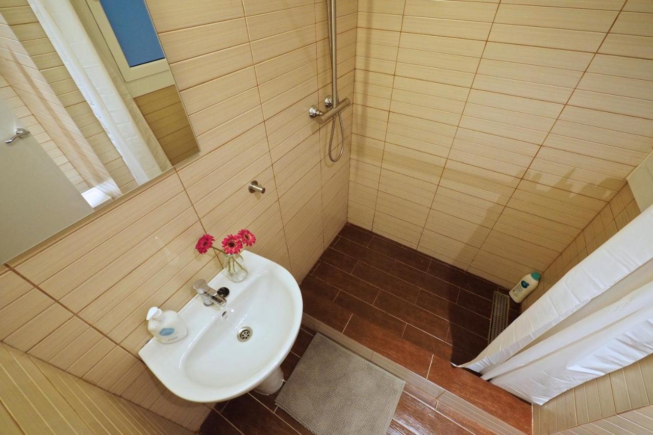 The White Flats Sant Antoni Apartment Barcelona Bagian luar foto