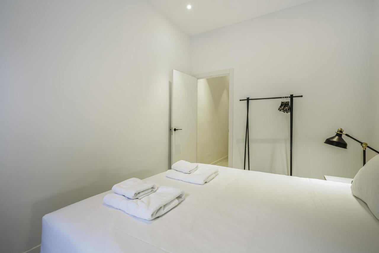 The White Flats Sant Antoni Apartment Barcelona Bagian luar foto
