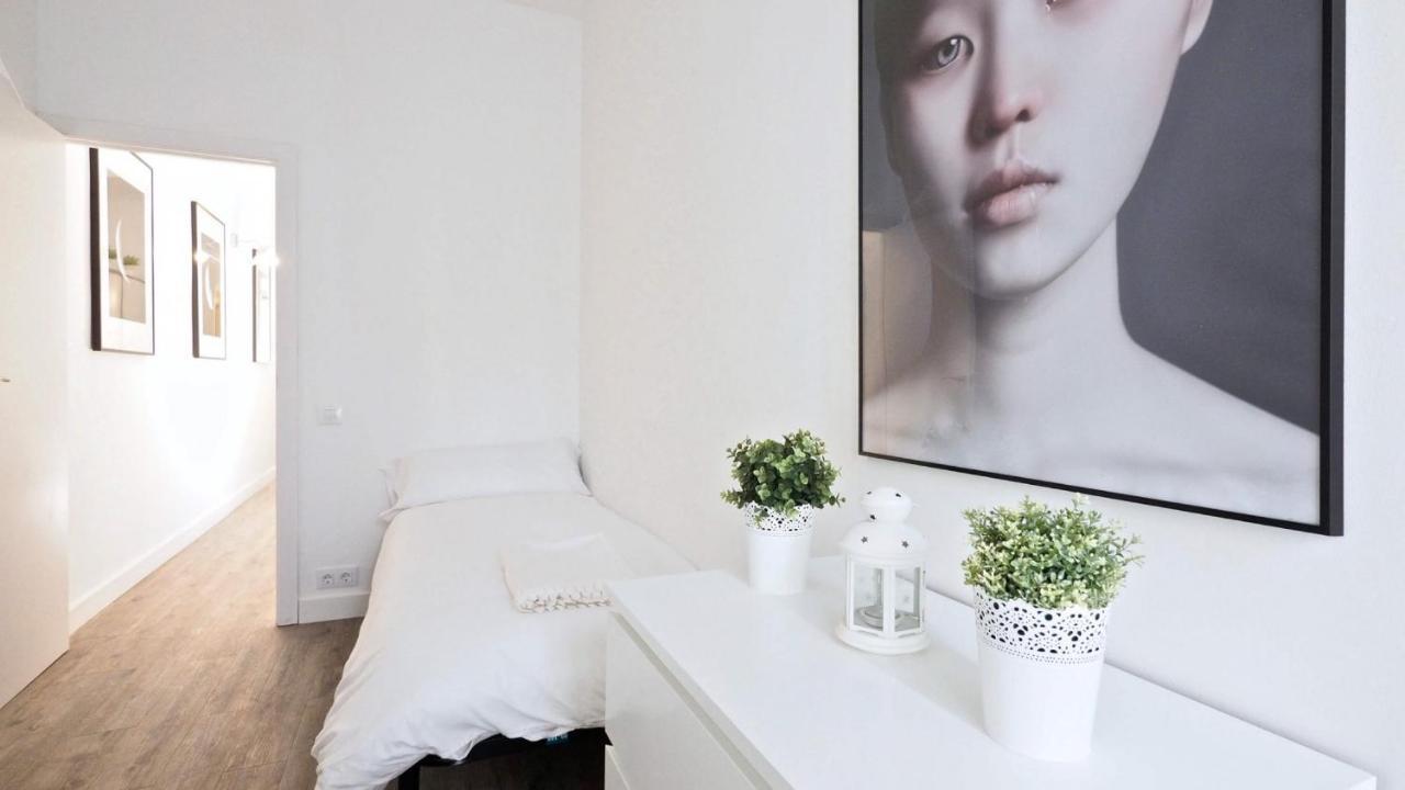 The White Flats Sant Antoni Apartment Barcelona Bagian luar foto