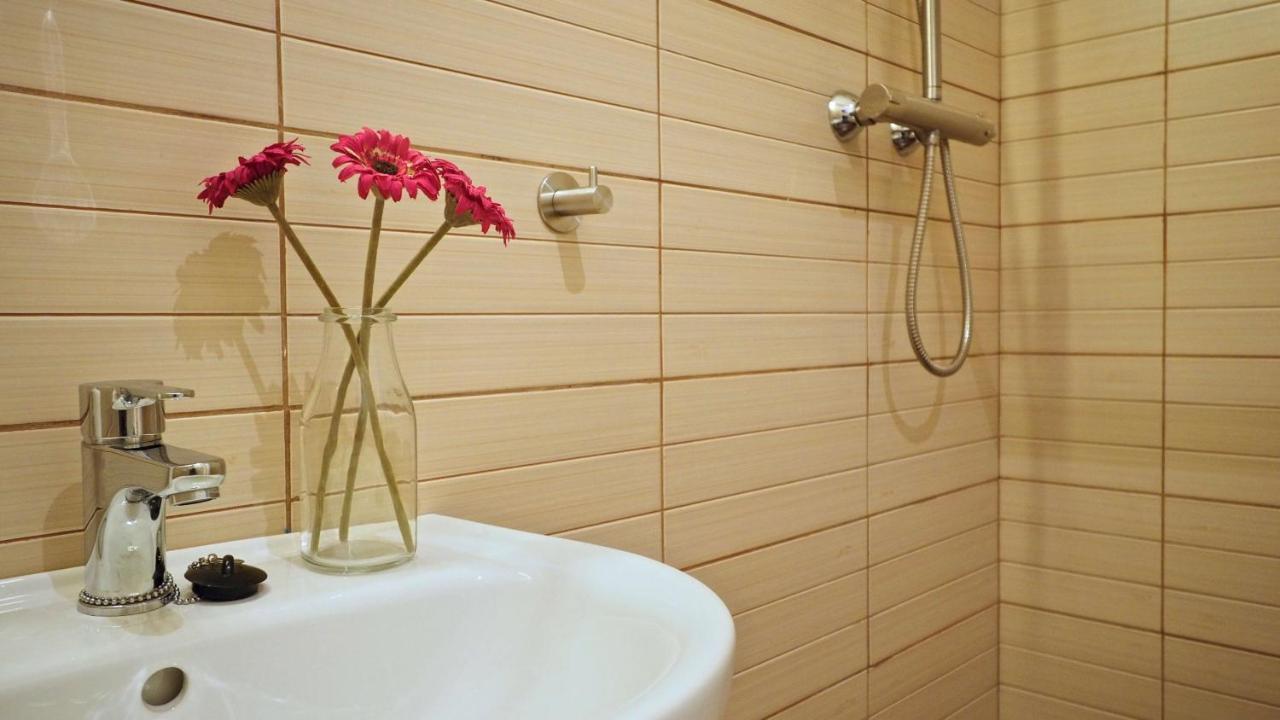 The White Flats Sant Antoni Apartment Barcelona Bagian luar foto