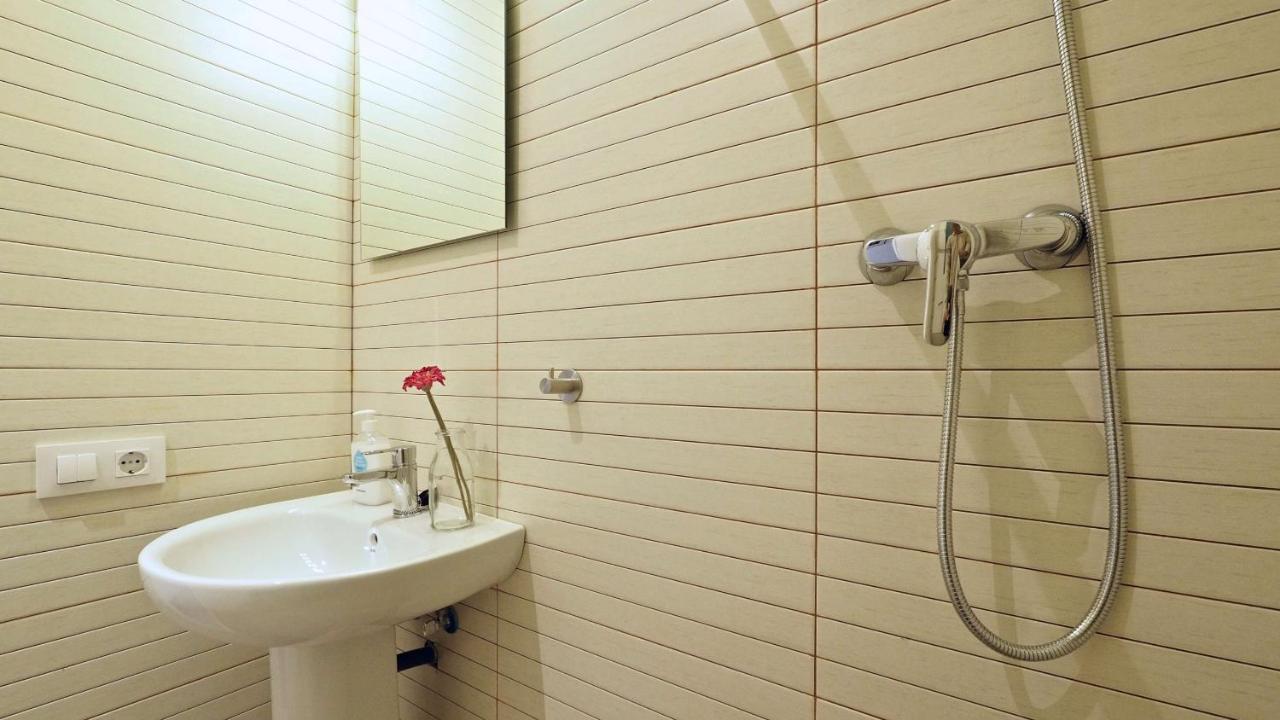 The White Flats Sant Antoni Apartment Barcelona Bagian luar foto